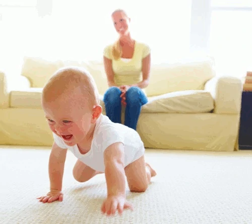 baby crawling after carpet cleaning